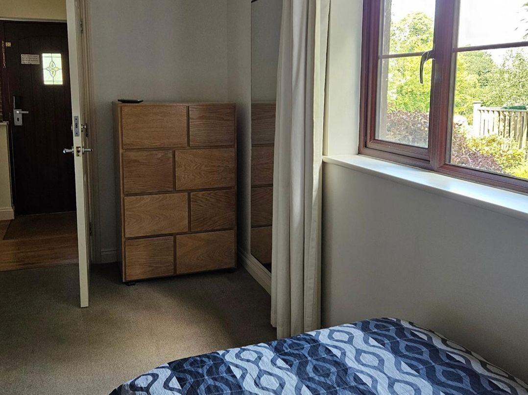 2bed sleeps4 pool freeparking Trenythonestate