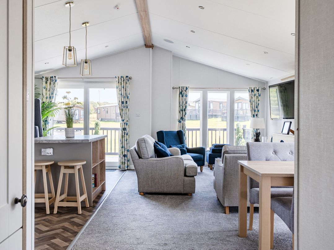 Atlantic Breeze Luxury Lodge sleep 6