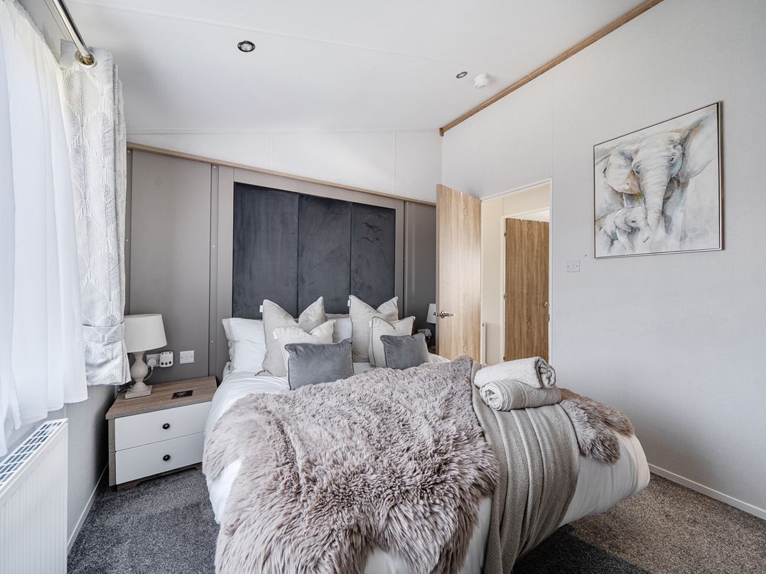 Atlantic Breeze Luxury Lodge sleep 6