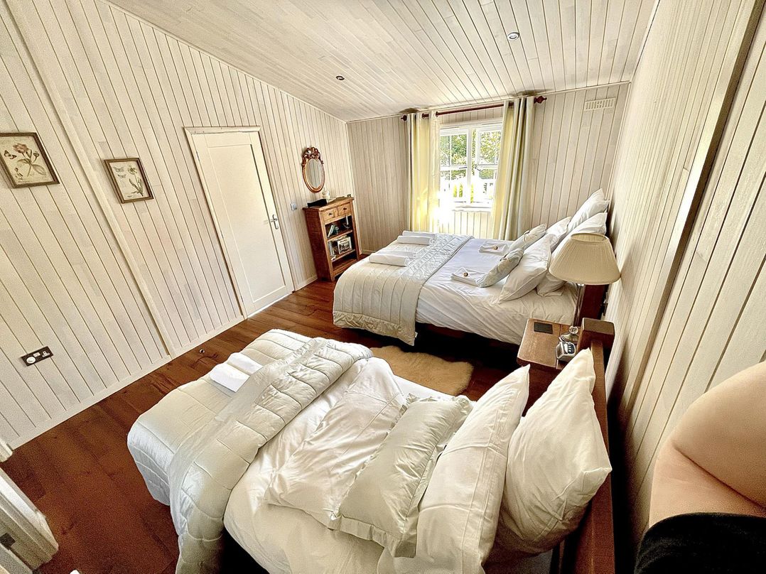 Stunning Sleeps 6 Luxury Lodge Pets Mercia Marina