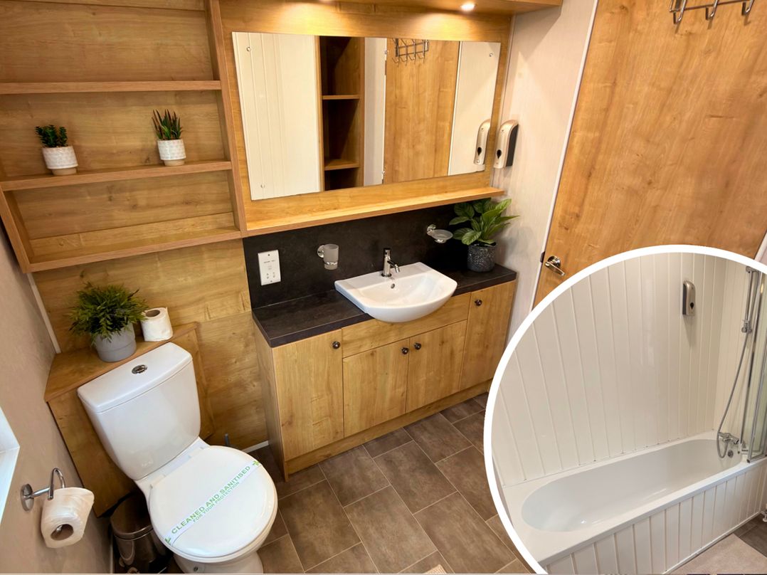 Meadows 33 Hot tub Southview Holiday Park