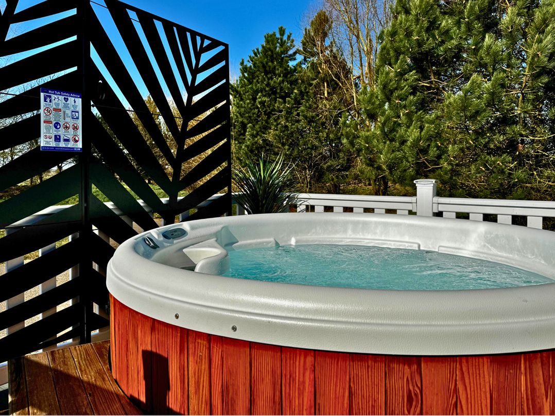 Meadows 33 Hot tub Southview Holiday Park