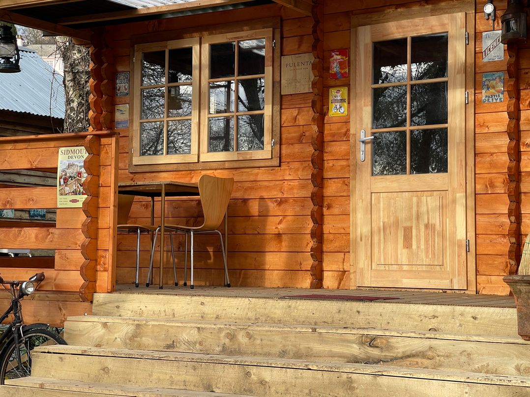 Retro Lodge nr Dartmoor with hot tub  sauna
