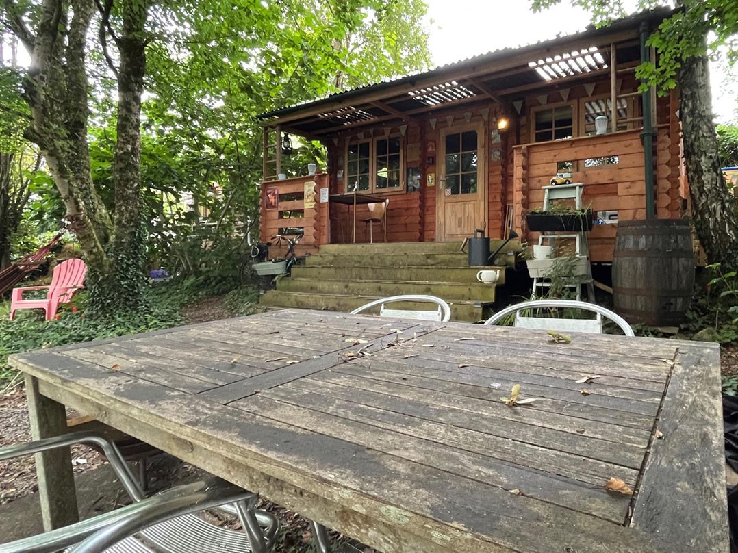 Retro Lodge nr Dartmoor with hot tub  sauna