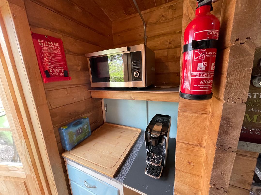 Retro Lodge nr Dartmoor with hot tub  sauna