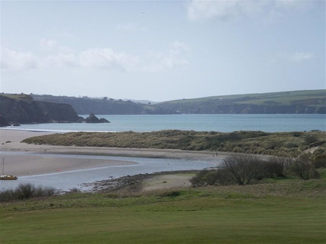 Llys Gwaun