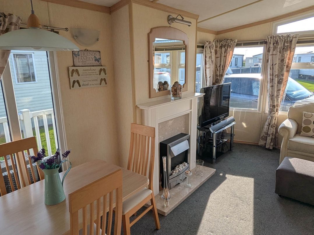 Beachcomber Cabin Dog Friendly Anderby Creek