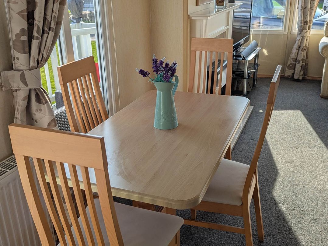Beachcomber Cabin Dog Friendly Anderby Creek