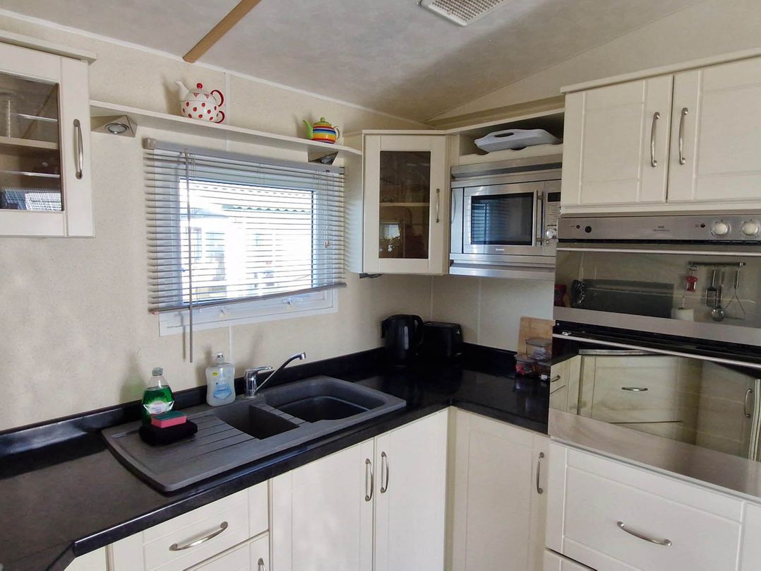 Beachcomber Cabin Dog Friendly Anderby Creek