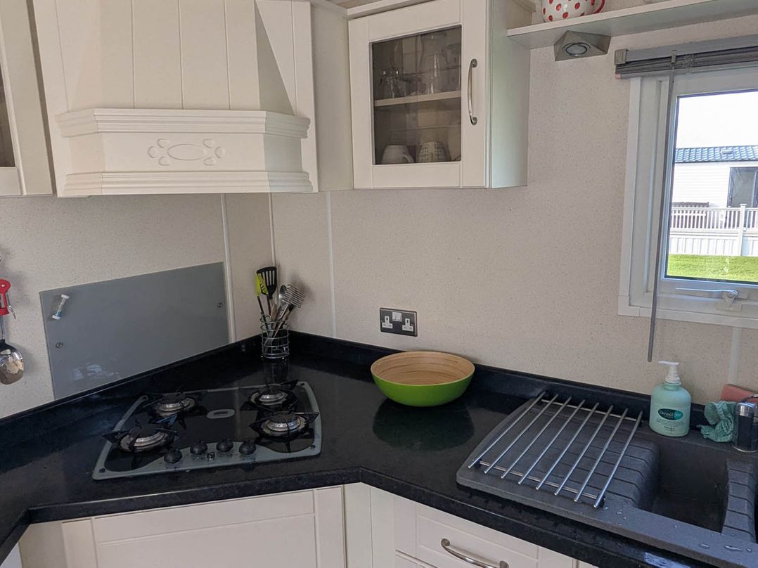 Beachcomber Cabin Dog Friendly Anderby Creek