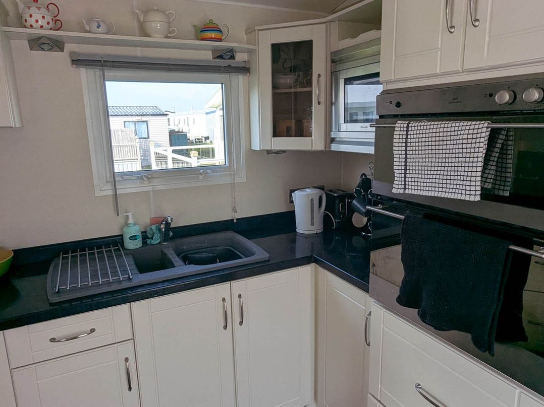 Beachcomber Cabin Dog Friendly Anderby Creek