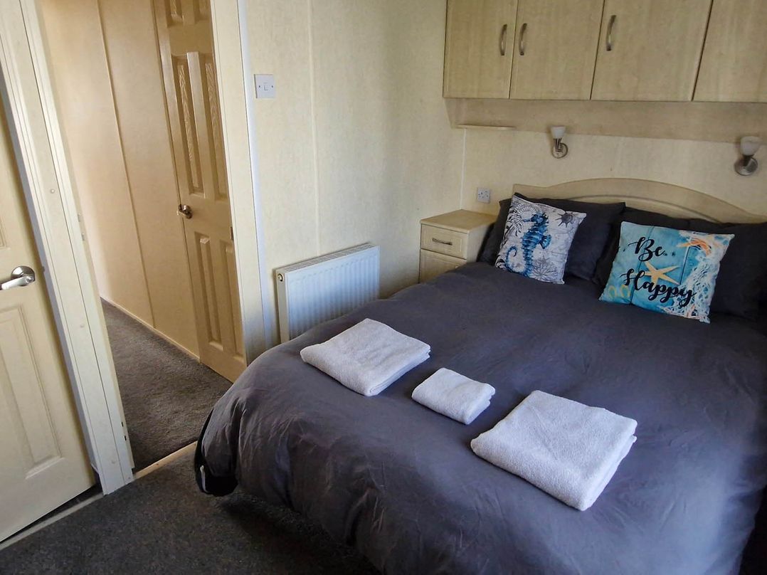 Beachcomber Cabin Dog Friendly Anderby Creek