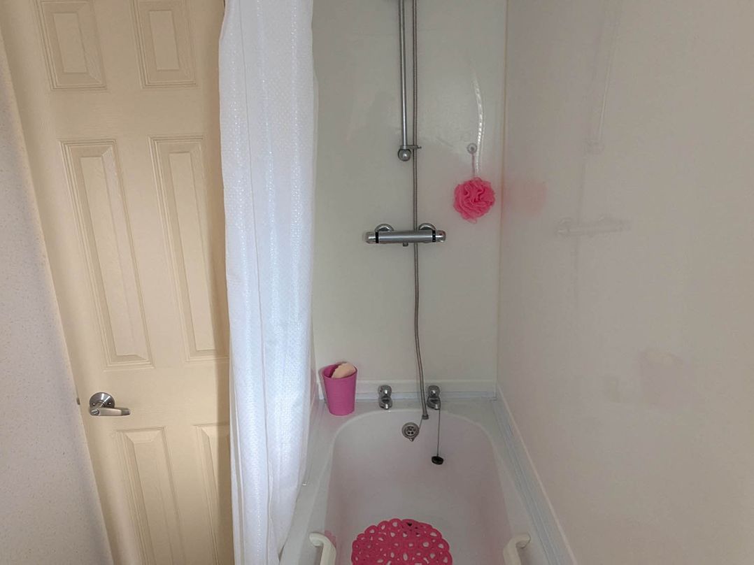 Beachcomber Cabin Dog Friendly Anderby Creek