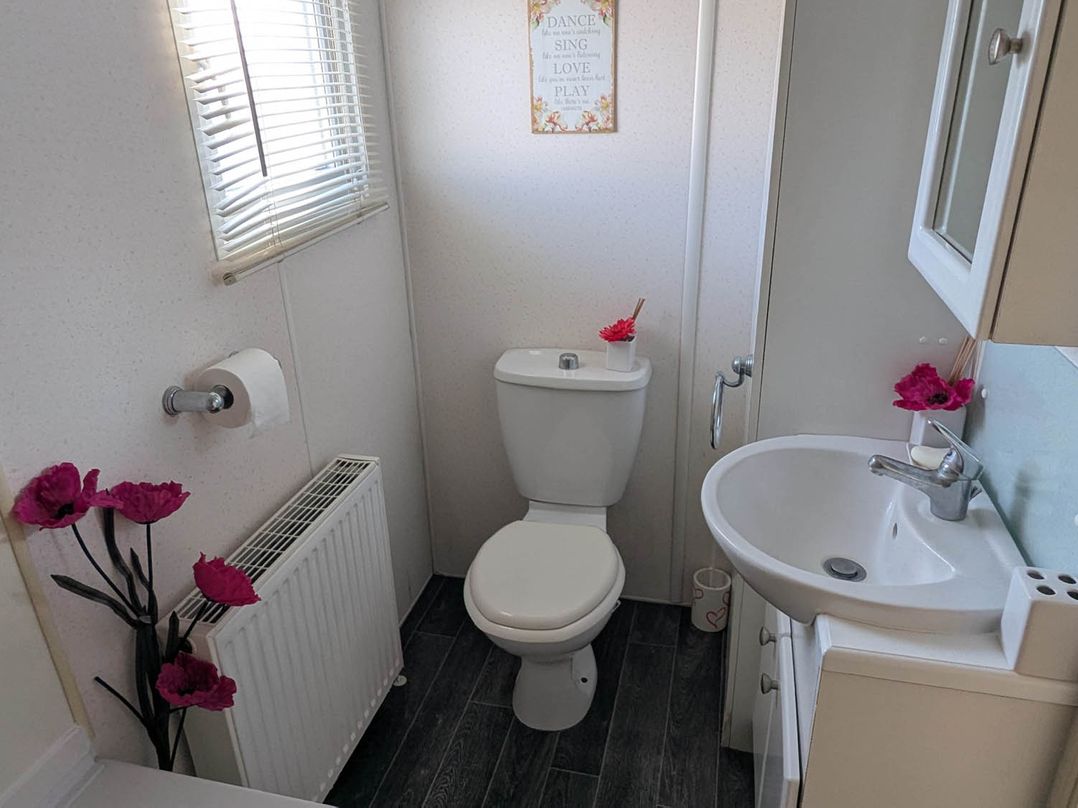 Beachcomber Cabin Dog Friendly Anderby Creek