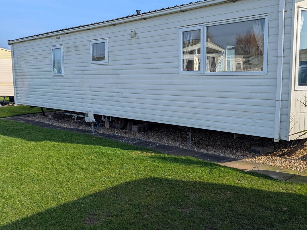 Beachcomber Cabin Dog Friendly Anderby Creek