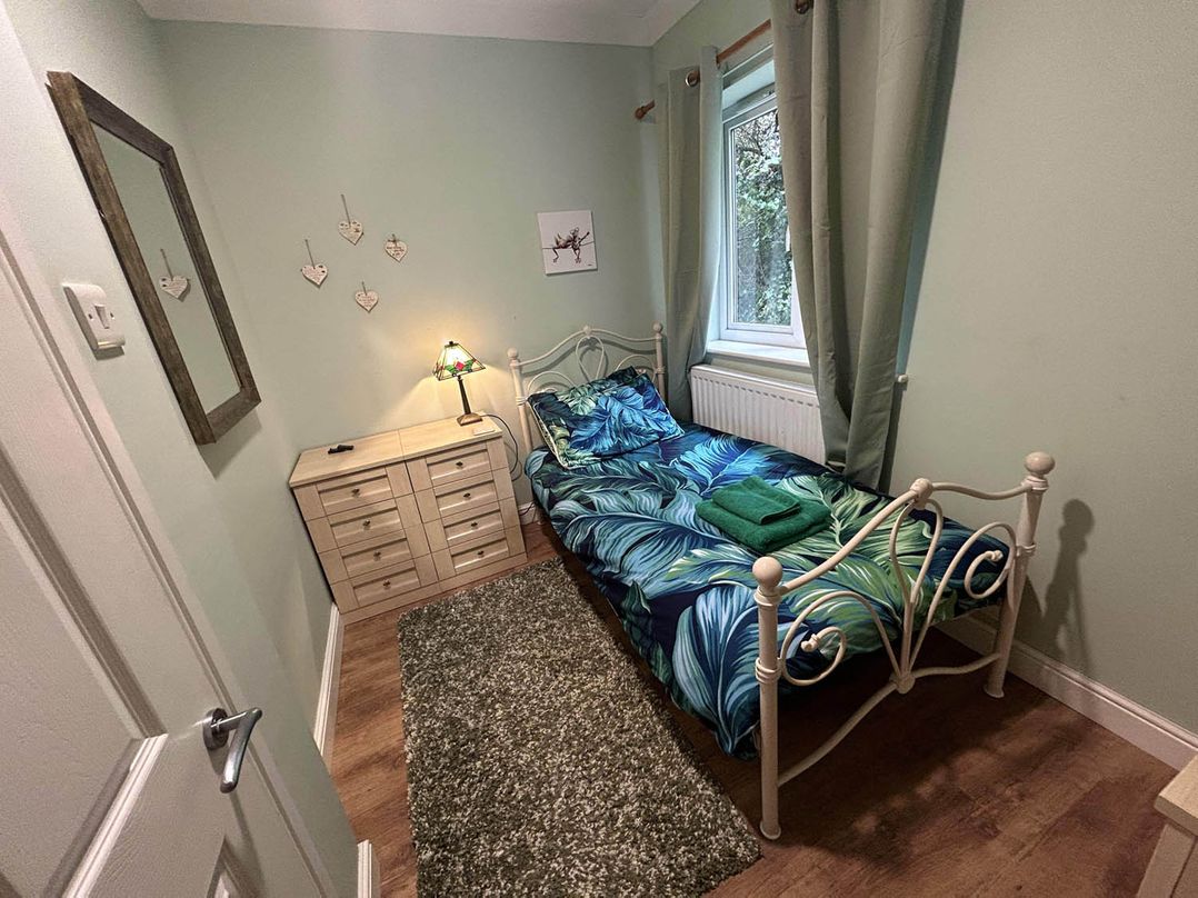 Cosy and secluded brook side lodge