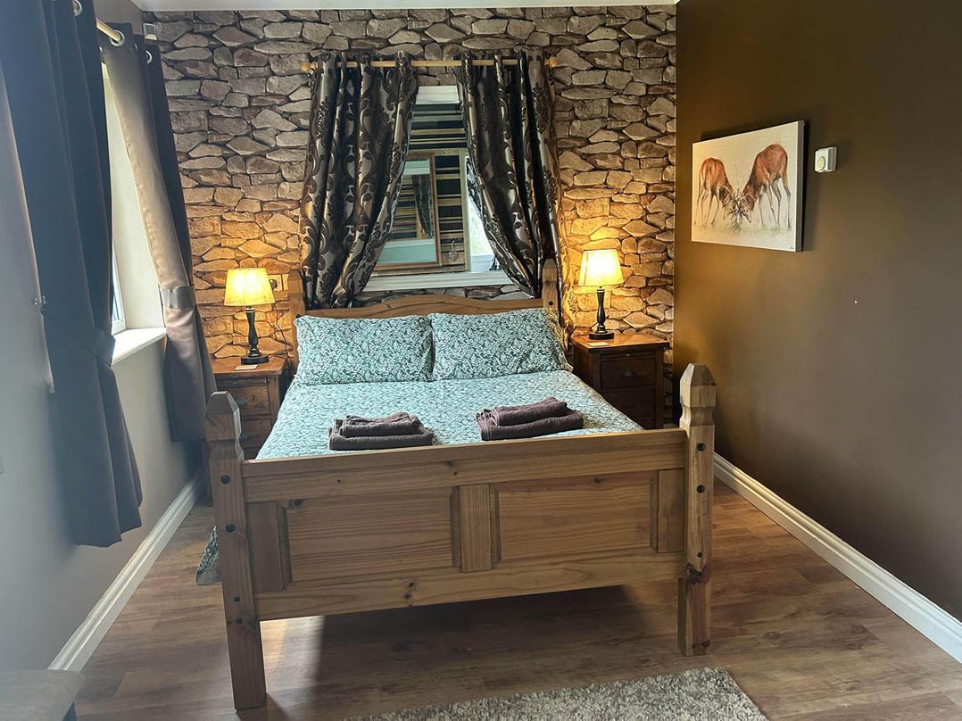 Cosy and secluded brook side lodge