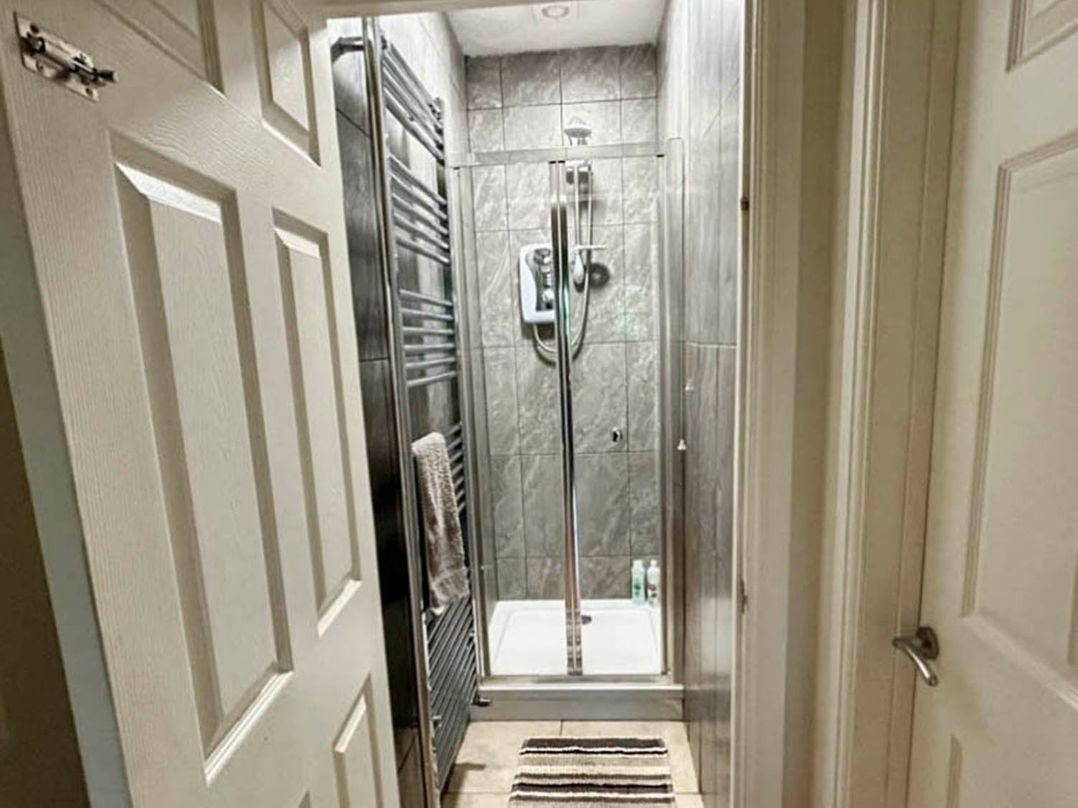 Cosy and secluded brook side lodge