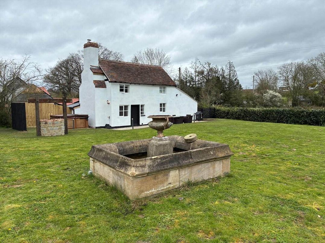 Peaceful 3 Bed Cottage in Lower Pendock