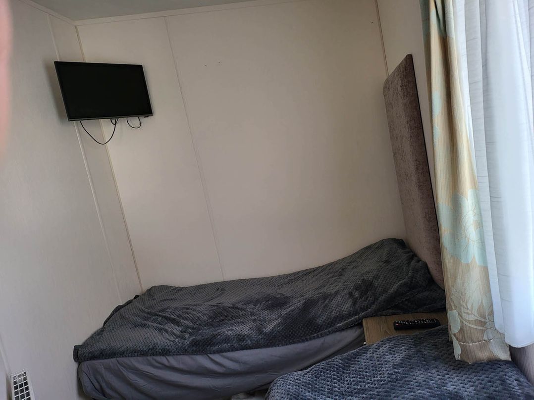 2 Bed Sleeps 6 Fireplace Parking Patio Seaside