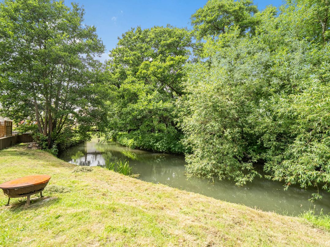 Beautiful Pad Near World Heritage Jurassic Coast