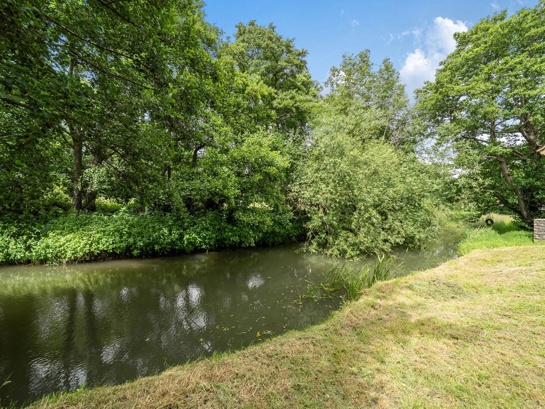 Beautiful Pad Near World Heritage Jurassic Coast