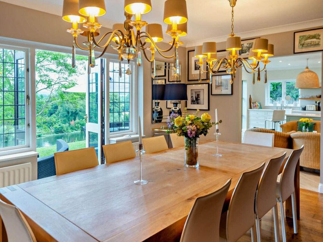 Luxurious 5 Bedroom House in Cookham near  Marlow