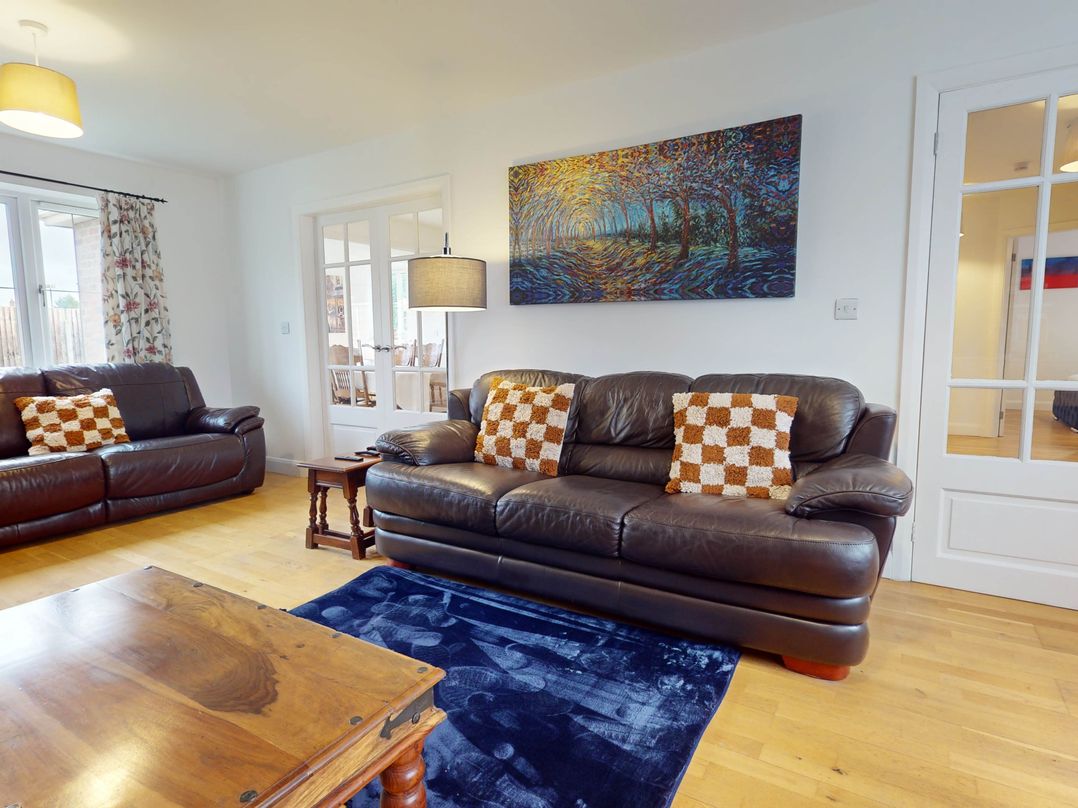 5 Bedroom Home Sleeps 16 Ideal for Groups