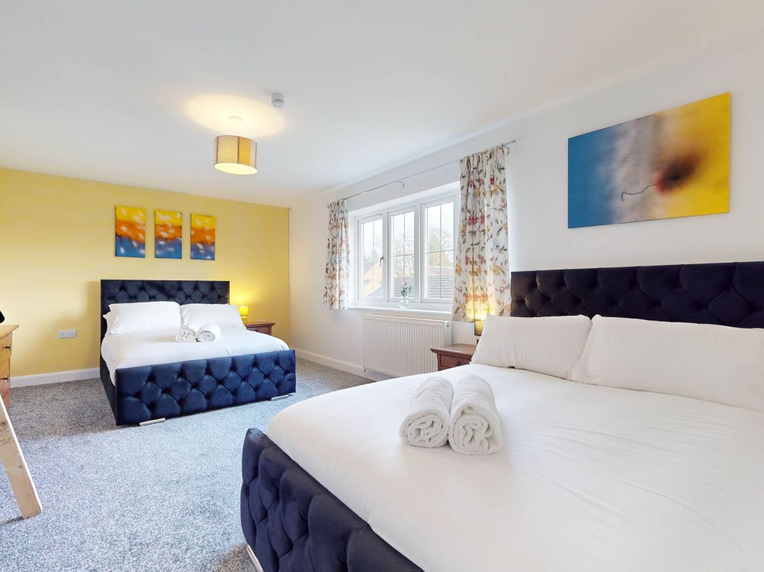 5 Bedroom Home Sleeps 16 Ideal for Groups