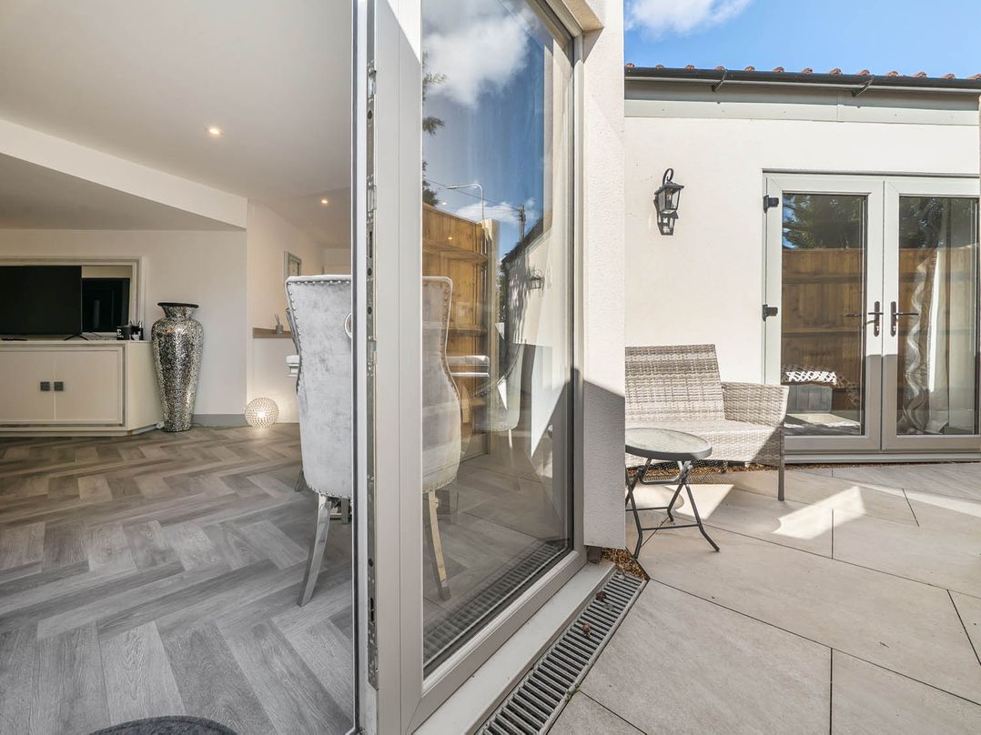 Annexe Bungalow Sleeps 2 Maximum Parking Garden