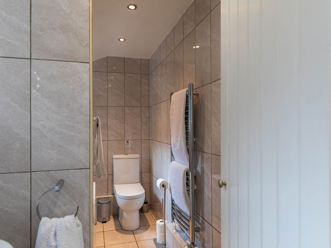 Seafront Apartment Private Garden Free Parking