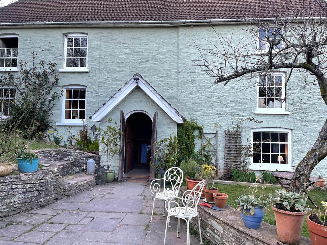 The Hills Farmhouse 6 Bed Sleeps 11 Pets
