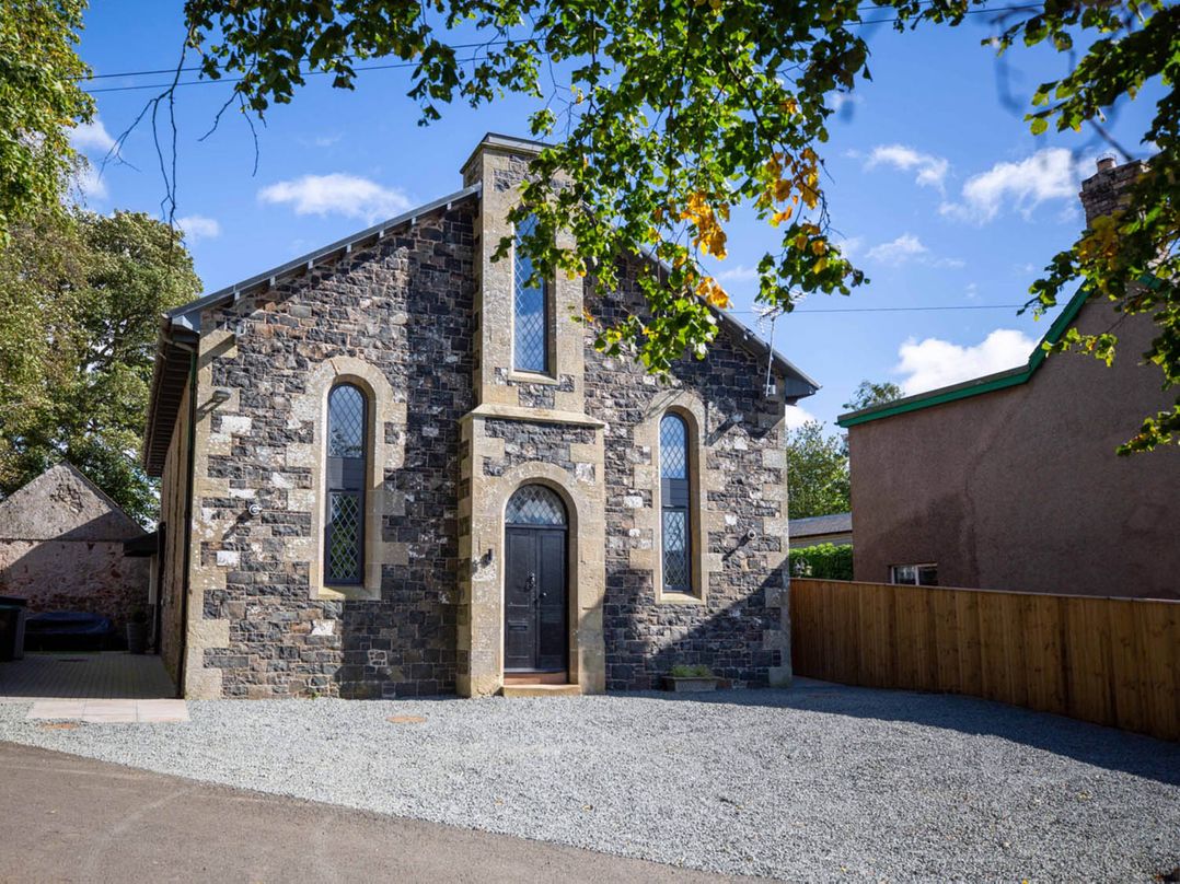 Stunning 3 Bed Converted Village Hall Near Kelso