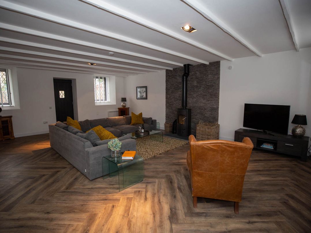 Stunning 3 Bed Converted Village Hall Near Kelso