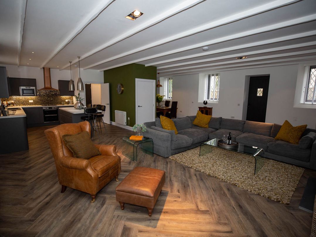 Stunning 3 Bed Converted Village Hall Near Kelso