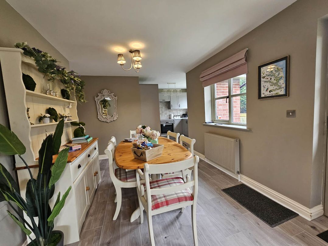 Cottage Sleep 4 Pet Friendly Enclosed Garden
