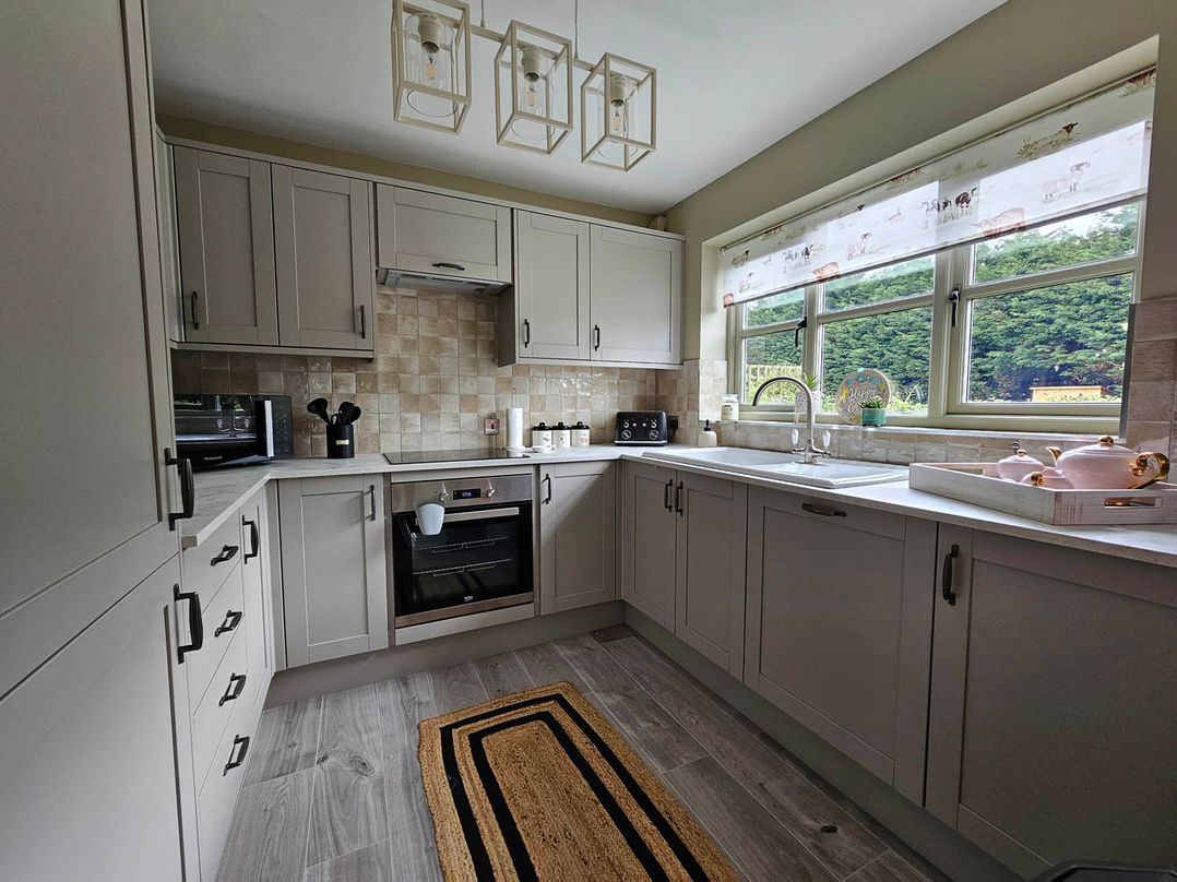 Cottage Sleep 4 Pet Friendly Enclosed Garden