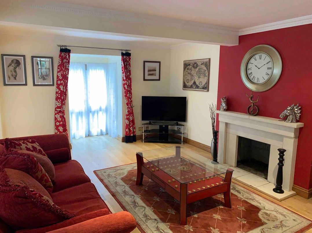 2Bedroom Cottage with 2 Ensuites Sleeps 6 Wifi