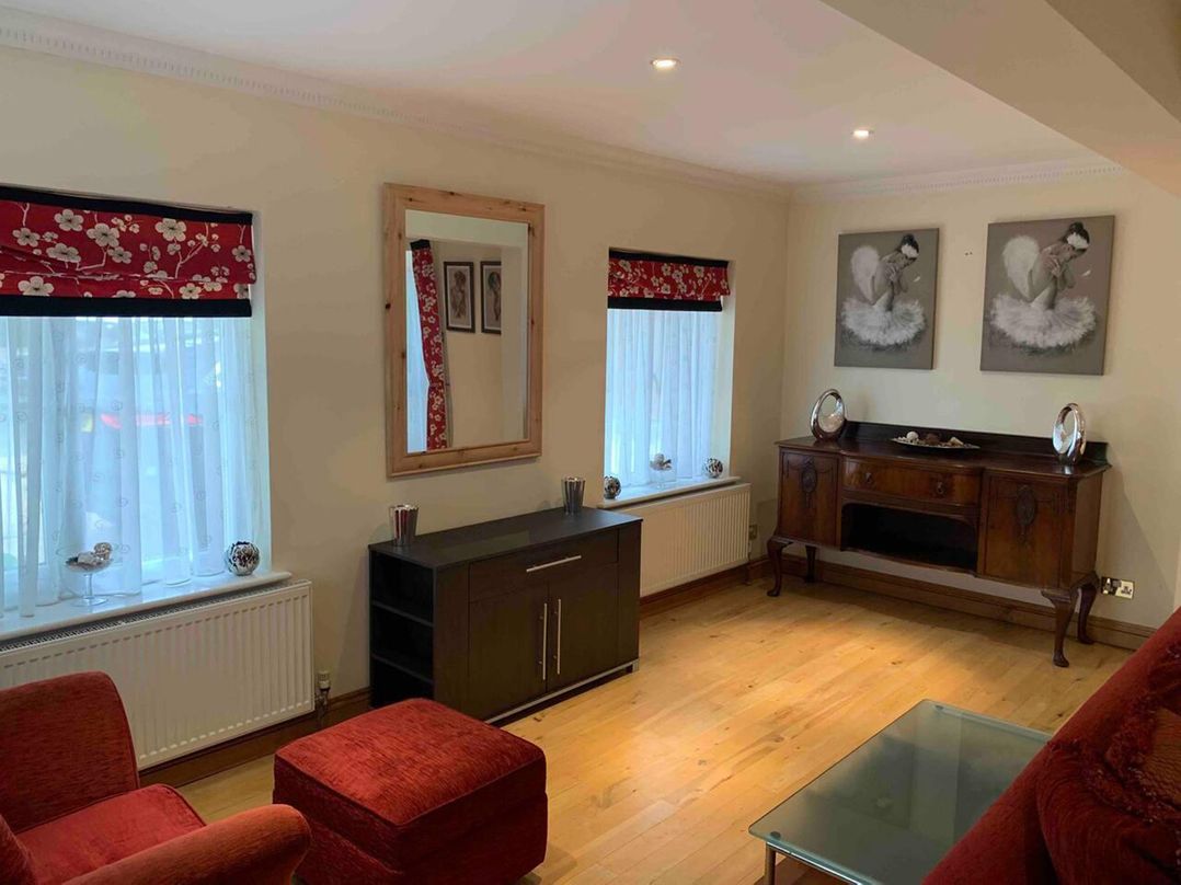 2Bedroom Cottage with 2 Ensuites Sleeps 6 Wifi