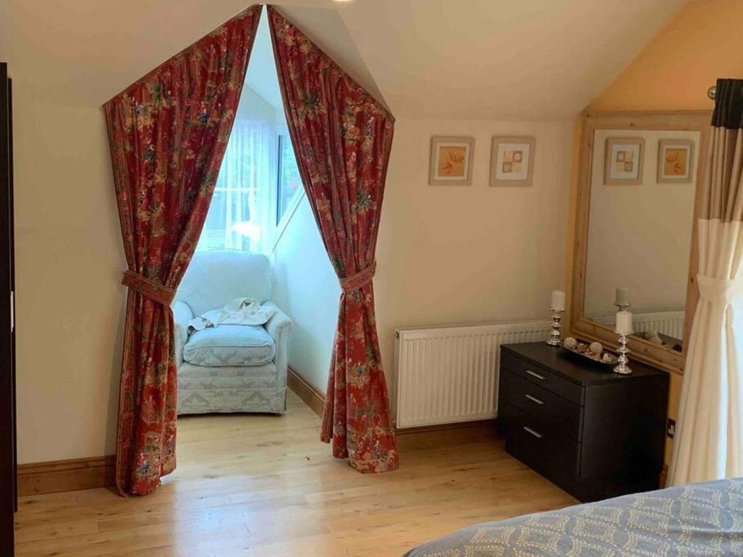 2Bedroom Cottage with 2 Ensuites Sleeps 6 Wifi