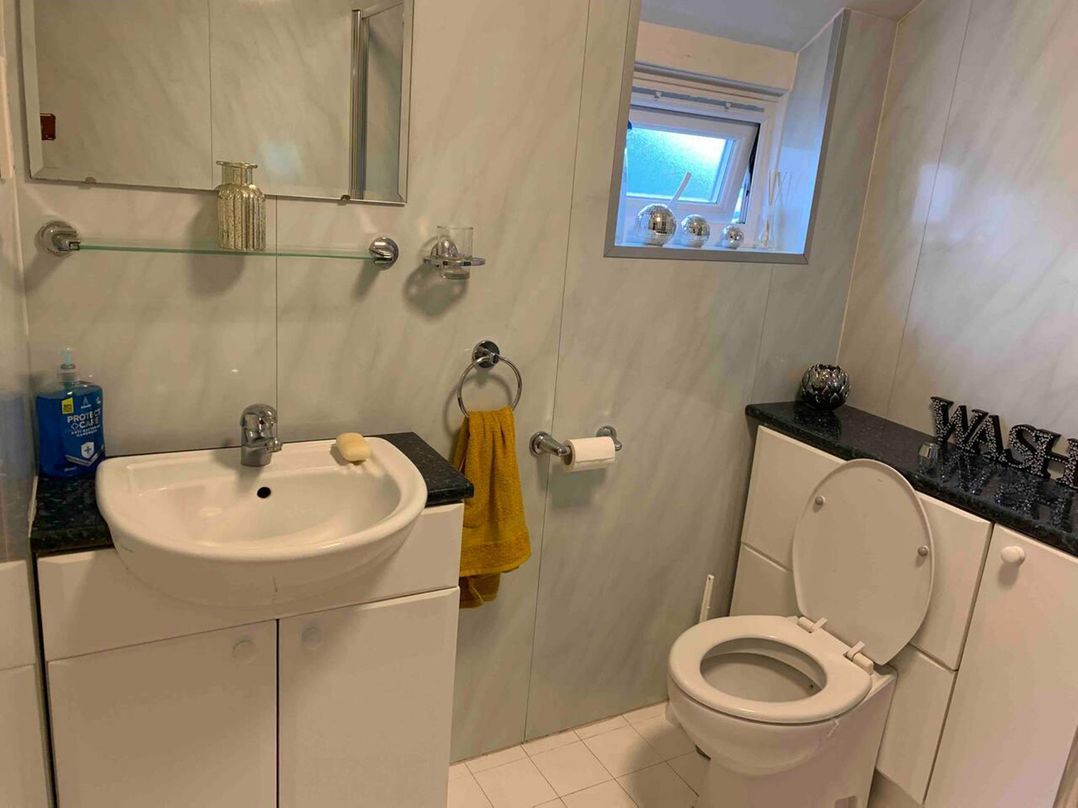 2Bedroom Cottage with 2 Ensuites Sleeps 6 Wifi