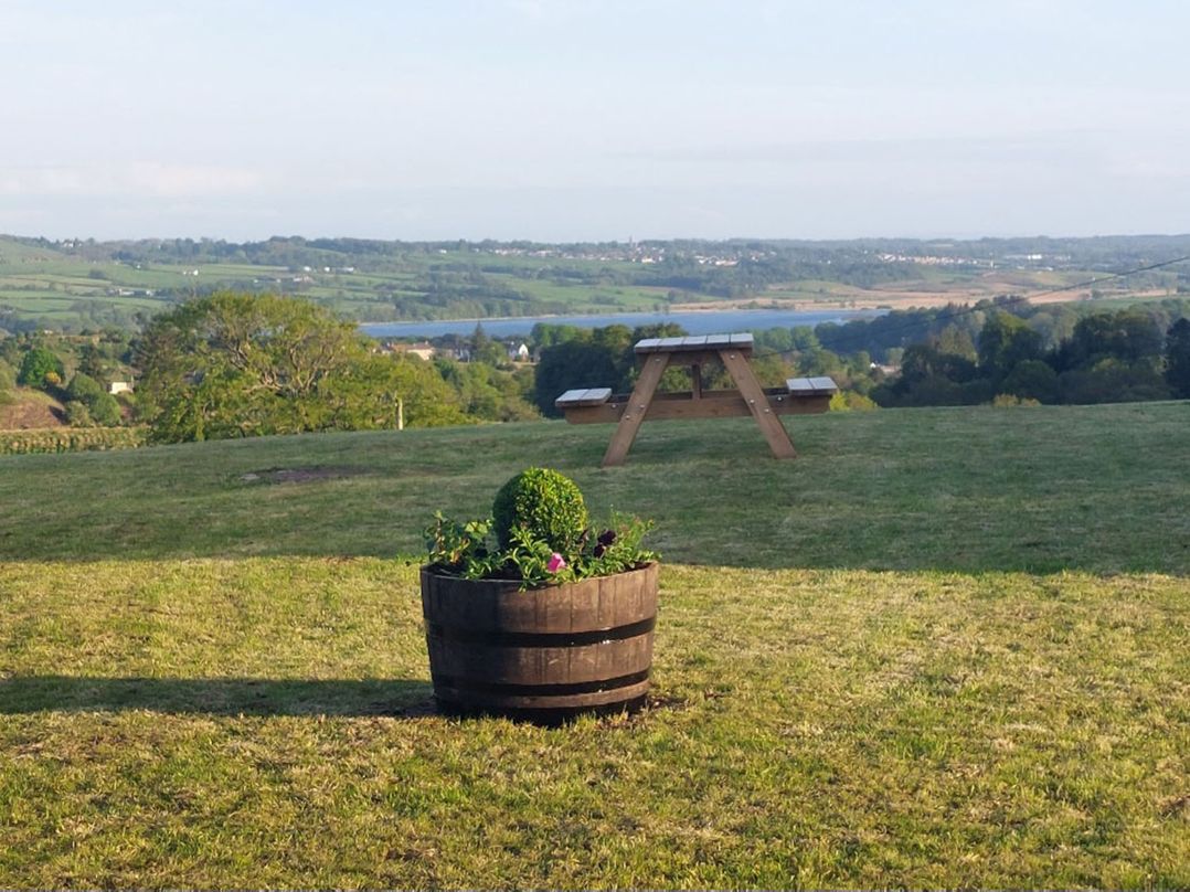 2 Bedroom Sleeps 4 Lodge Smart Tv Hot tub Dogs Ok