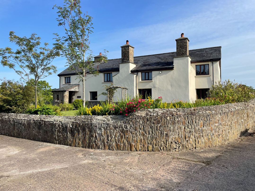16th Century Devon Farmhouse Stunning Views