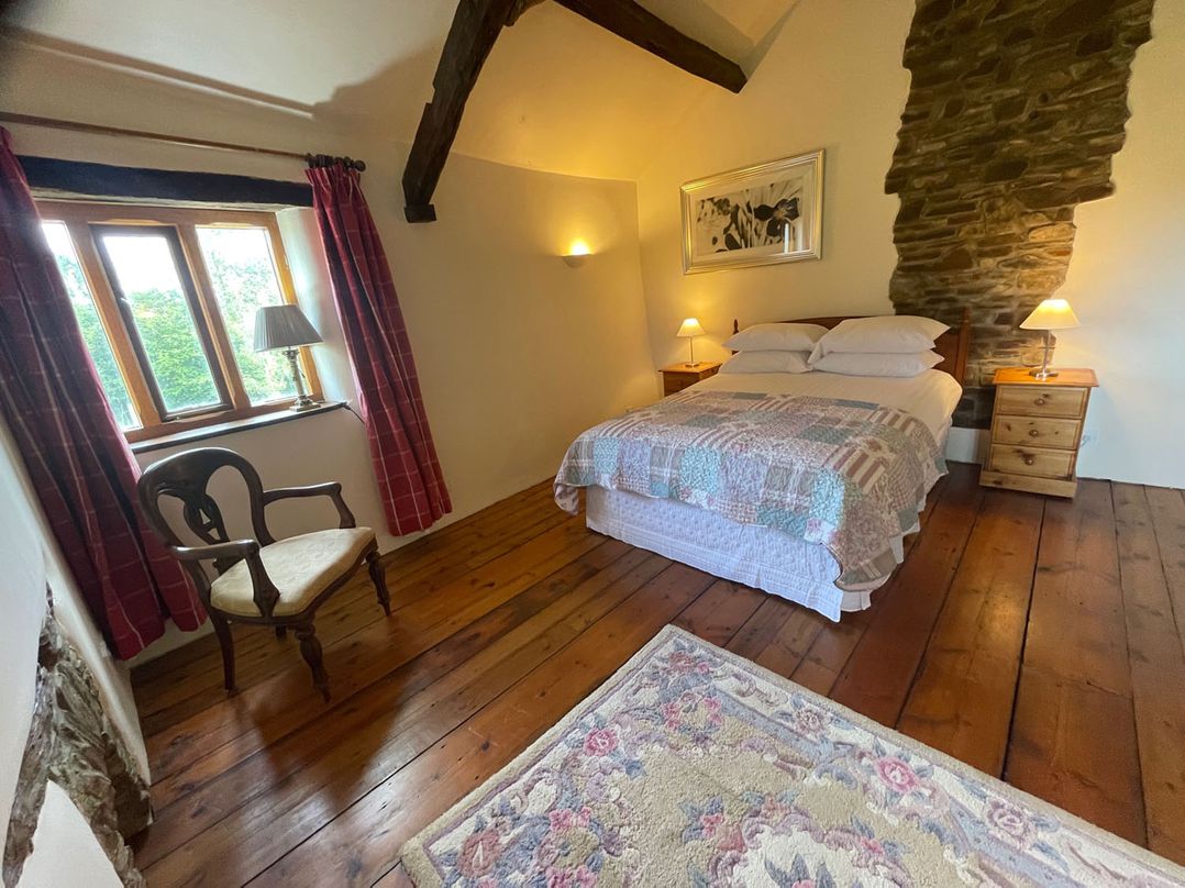 16th Century Devon Farmhouse Stunning Views