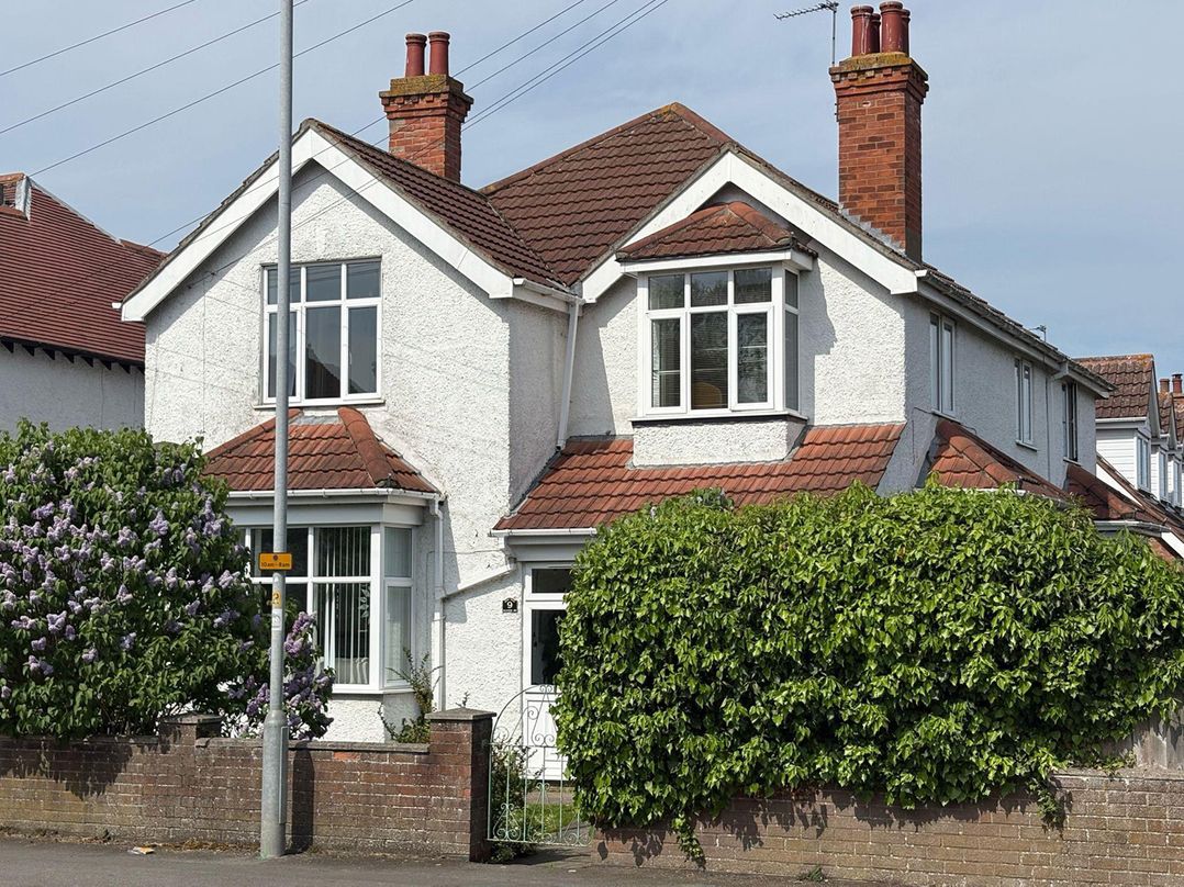 5 Bed Villa Sleeps 10 Pets Garden Parking