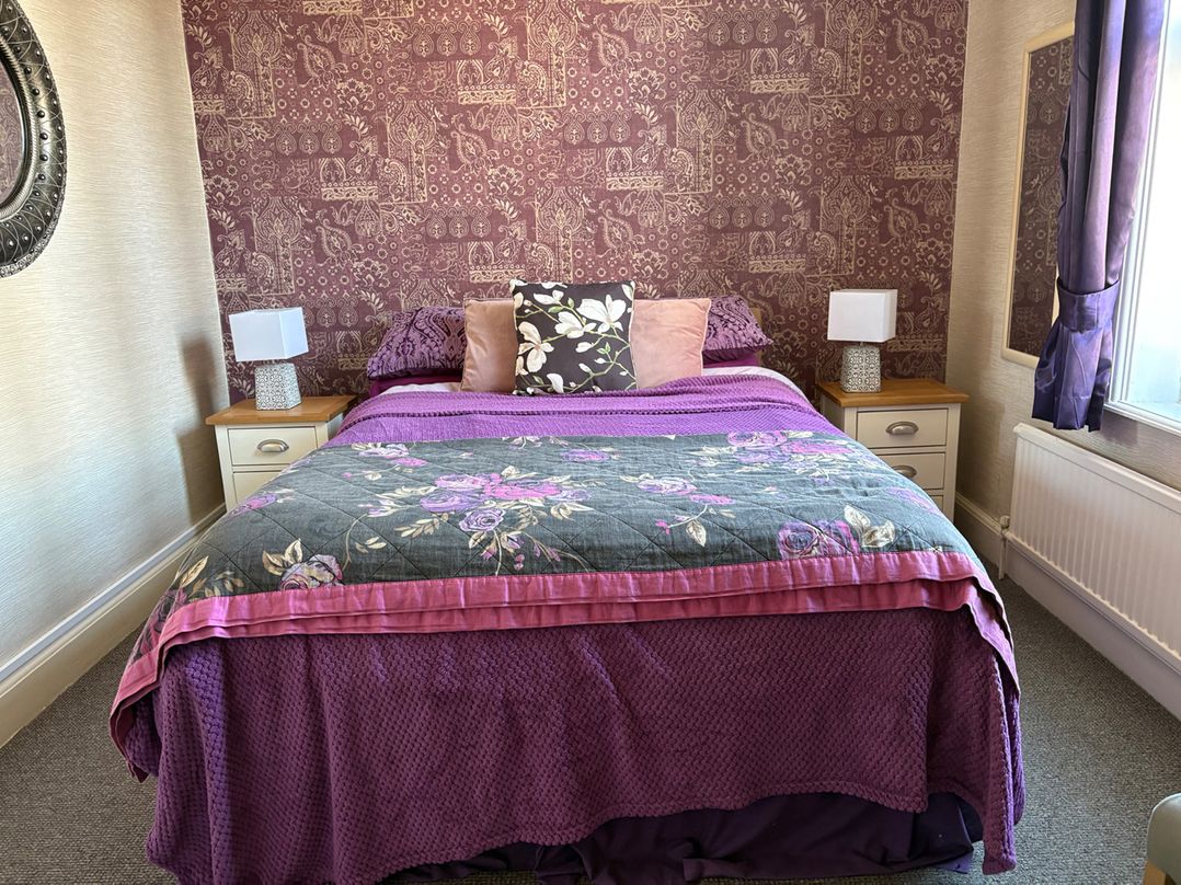 5 Bed Villa Sleeps 10 Pets Garden Parking