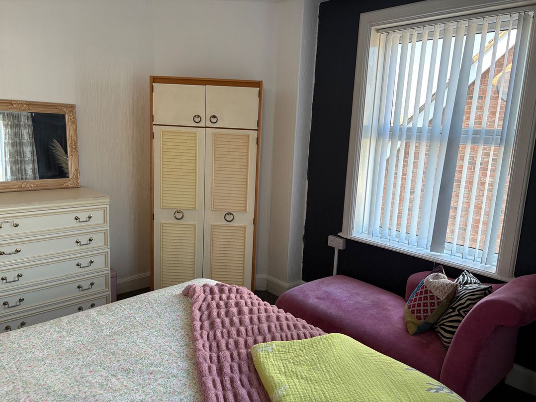 5 Bed Villa Sleeps 10 Pets Garden Parking
