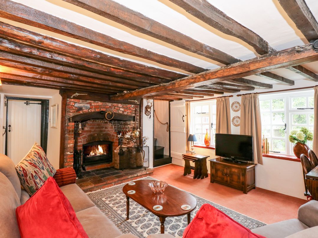 Hollyhedge Cottage