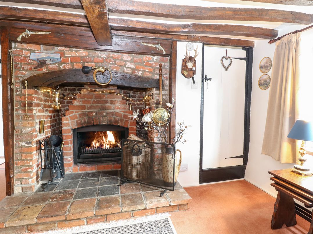Hollyhedge Cottage