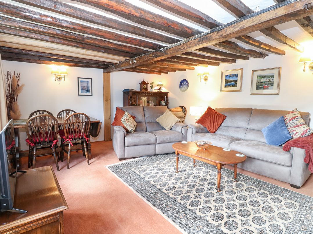 Hollyhedge Cottage